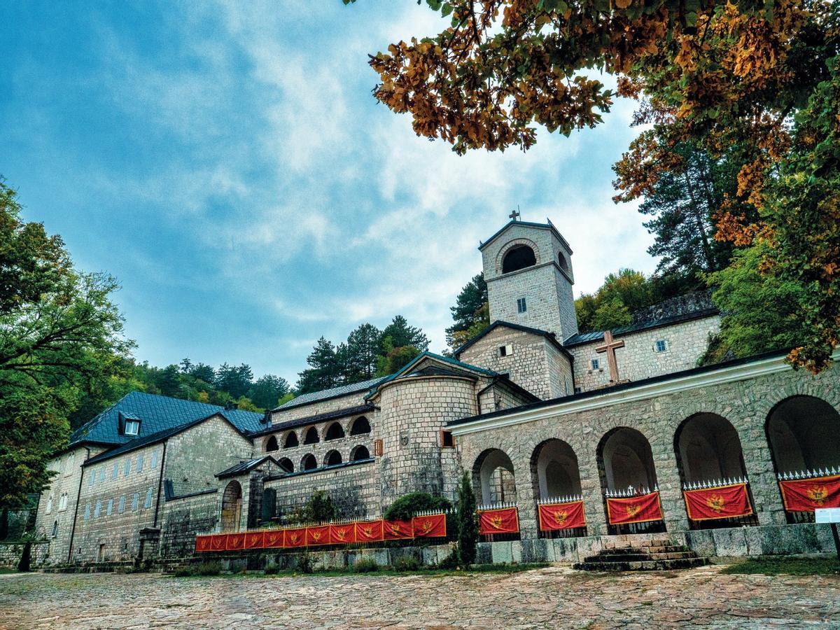 Monasterio de Cetinje, que guarda la reliquia de la mano derecha de San Juan Bautista.