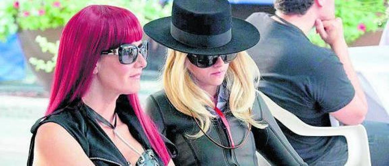 Laura Dern y Kristen Stewart, en &#039;JT Leroy: engañando a Hollywood&#039;.