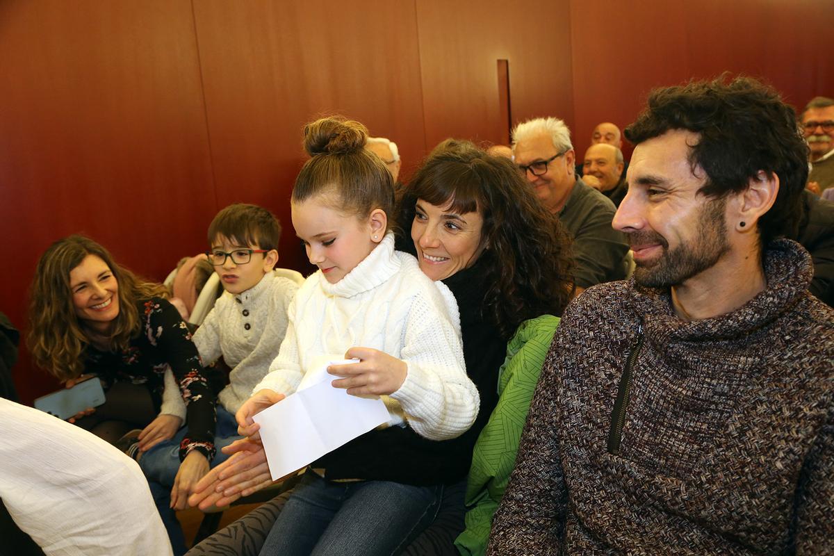 Familia de José María Luque, durante el homenaje.