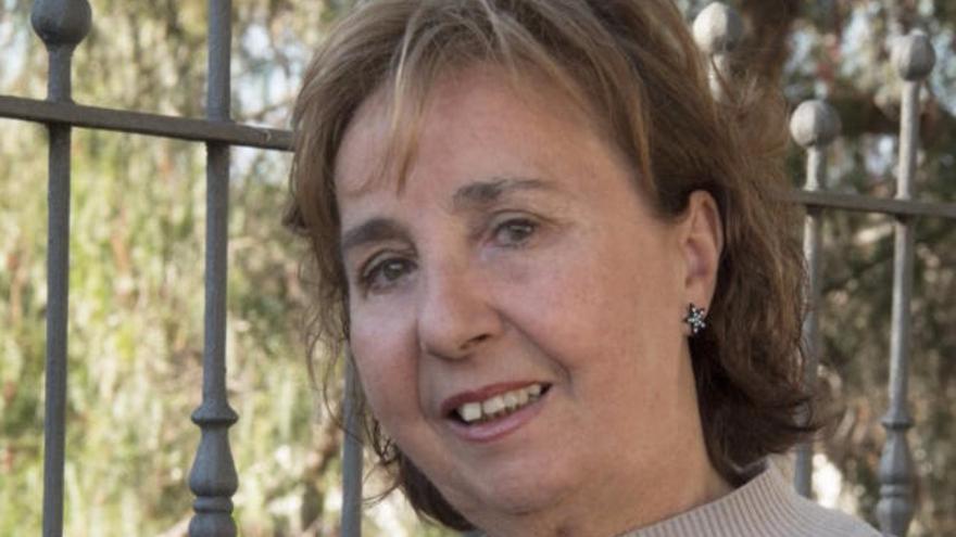 Telde descubre una placa conmemorativa en honor a Pino Monzón, defensora cultural, escritora y poeta local