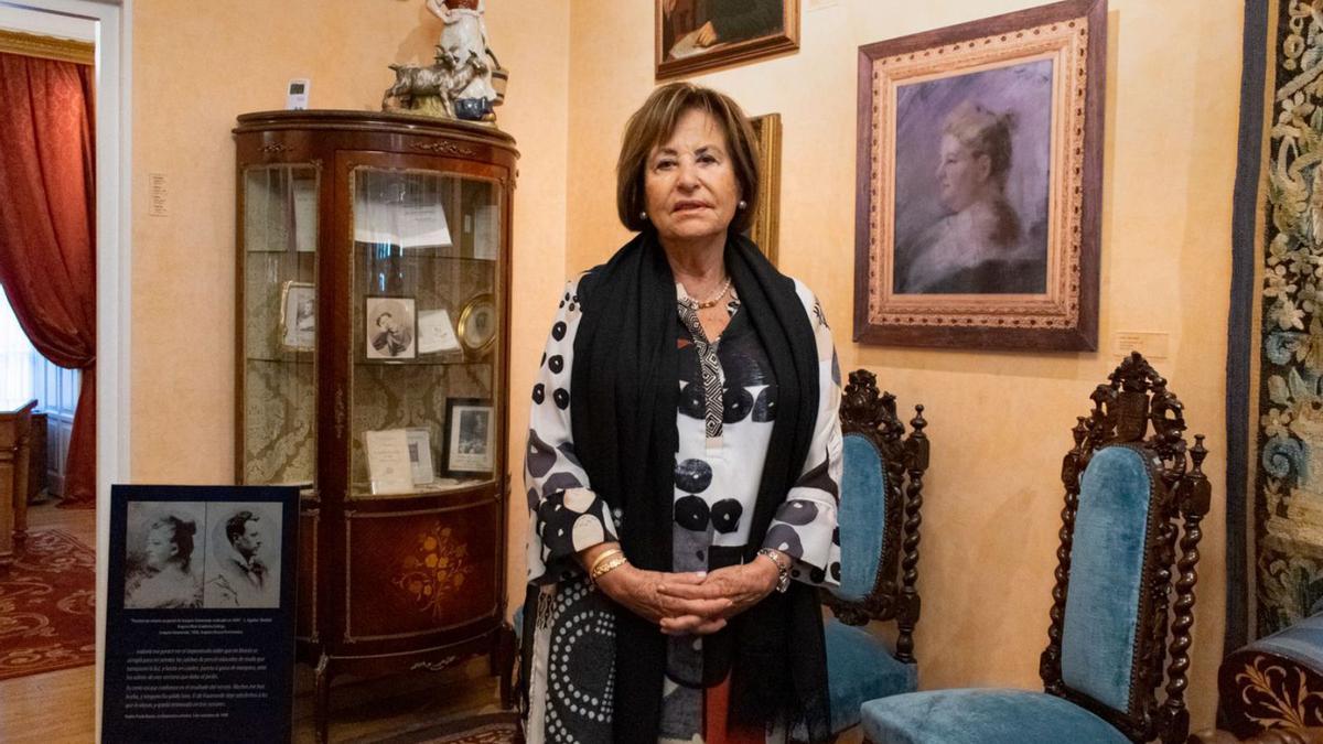 Yolanda Arencibia, catedrática experta en Galdós, en la Casa Museo Pardo Bazán   | // REAL ACADEMIA GALEGA