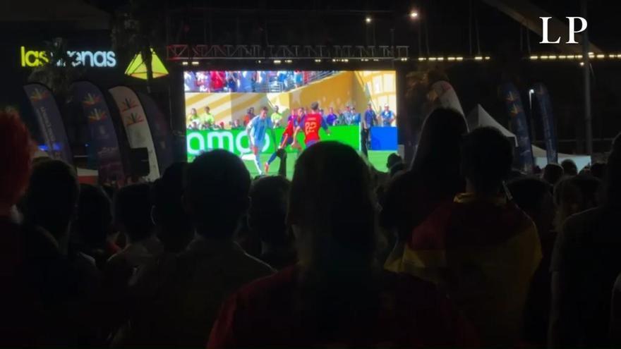 Vídeo: la afición sigue animando a la selección española