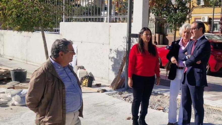 La Junta concluye la construcción del nuevo muro exterior del CEIP Antonio Machado de Málaga