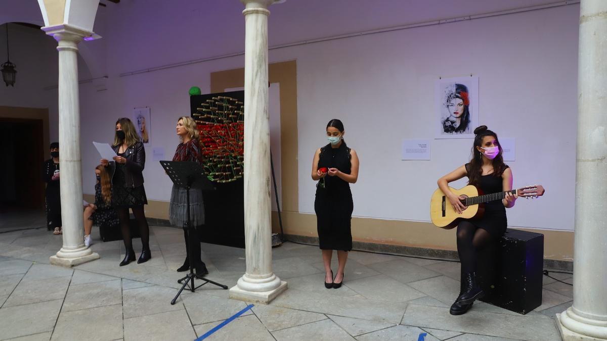 Acto teatral y musical con el que se ha celebrado el Día de la Mujer en la Escuela Superior de Arte Dramático.