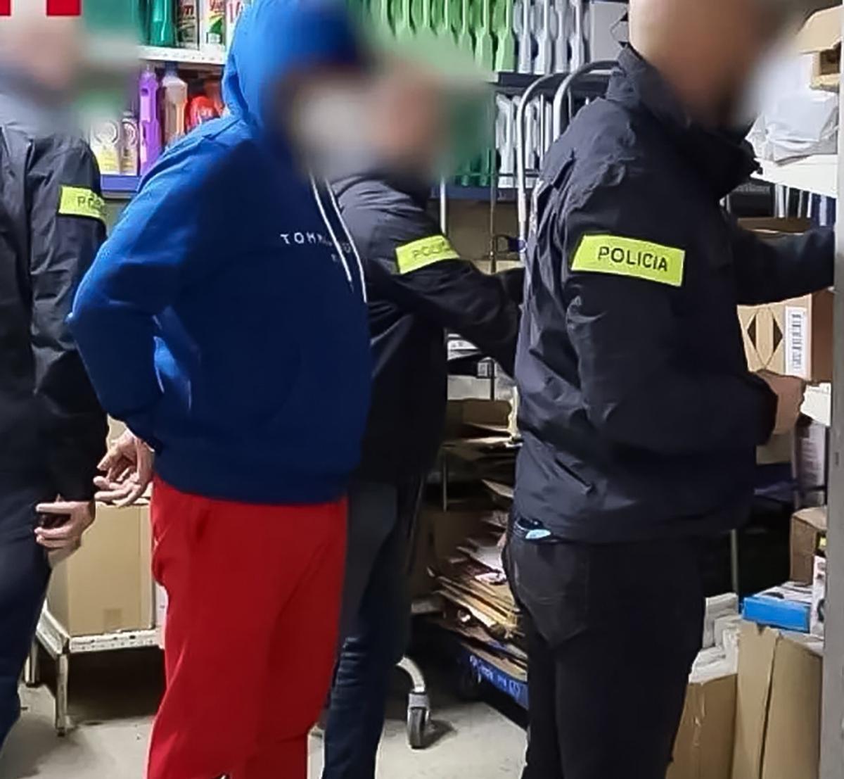 Operació dels Mossos en un supermercat del Maresme contra l’explotació laboral. | MOSSOS D’ESQUADRA
