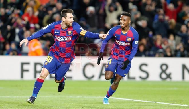 Las imágenes del partido entre el FC Barcelona y el Granada de LaLiga Santander disputado en el Camp Nou, Barcelona.