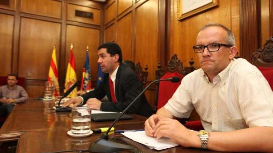 Paco Agulló, portavoz de EU, defendió la moción que no prosperaría.