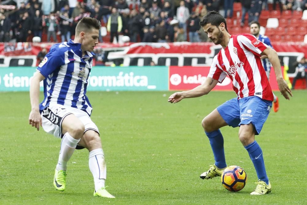 El partido entre el Sporting y el Alavés, en imágenes