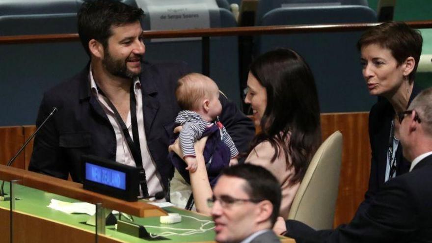 Jacinda Ardern, la primera ministra de Nueva Zelanda lleva a su bebé a la ONU