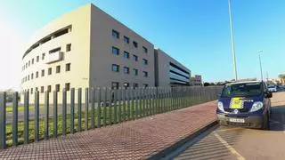 Investigado por abusar de una niña, quemar coches a sus vecinos en Castelló, acoso...y mucho más