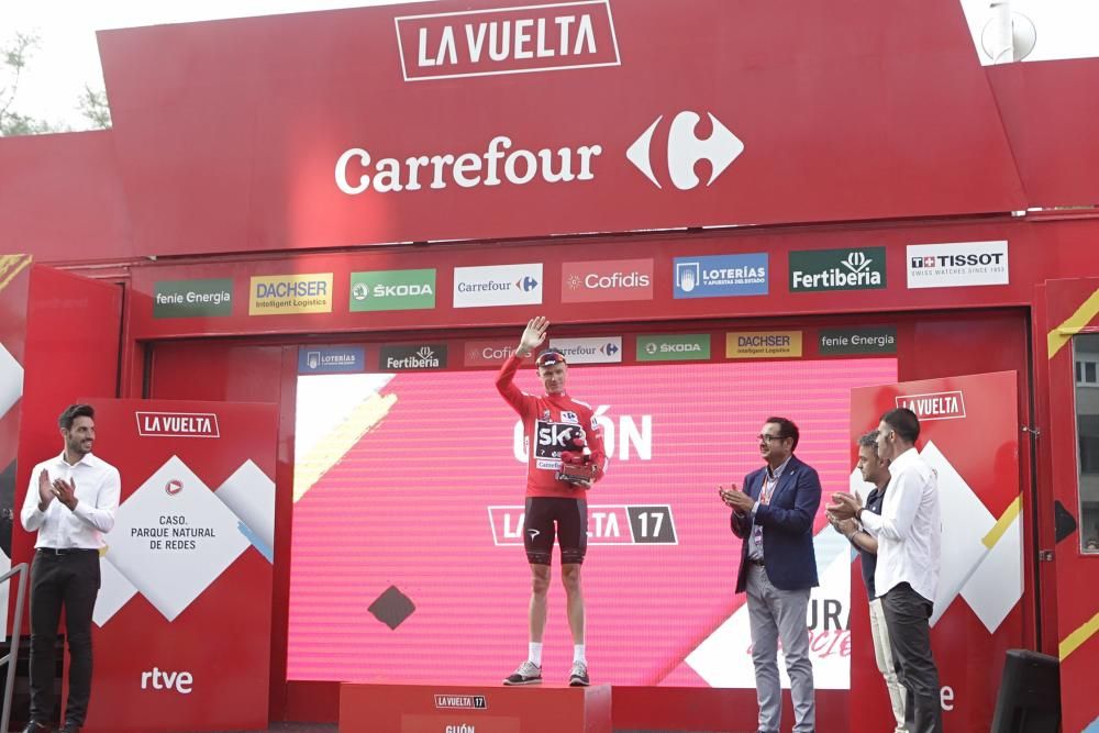 Llegada de la Vuelta a España al Muro de San Lorenzo