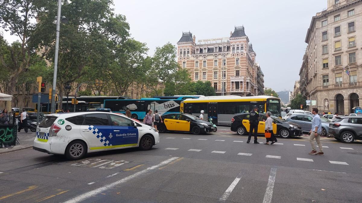 Tráfico y Rodalies interrumpidos en el centro de Barcelona
