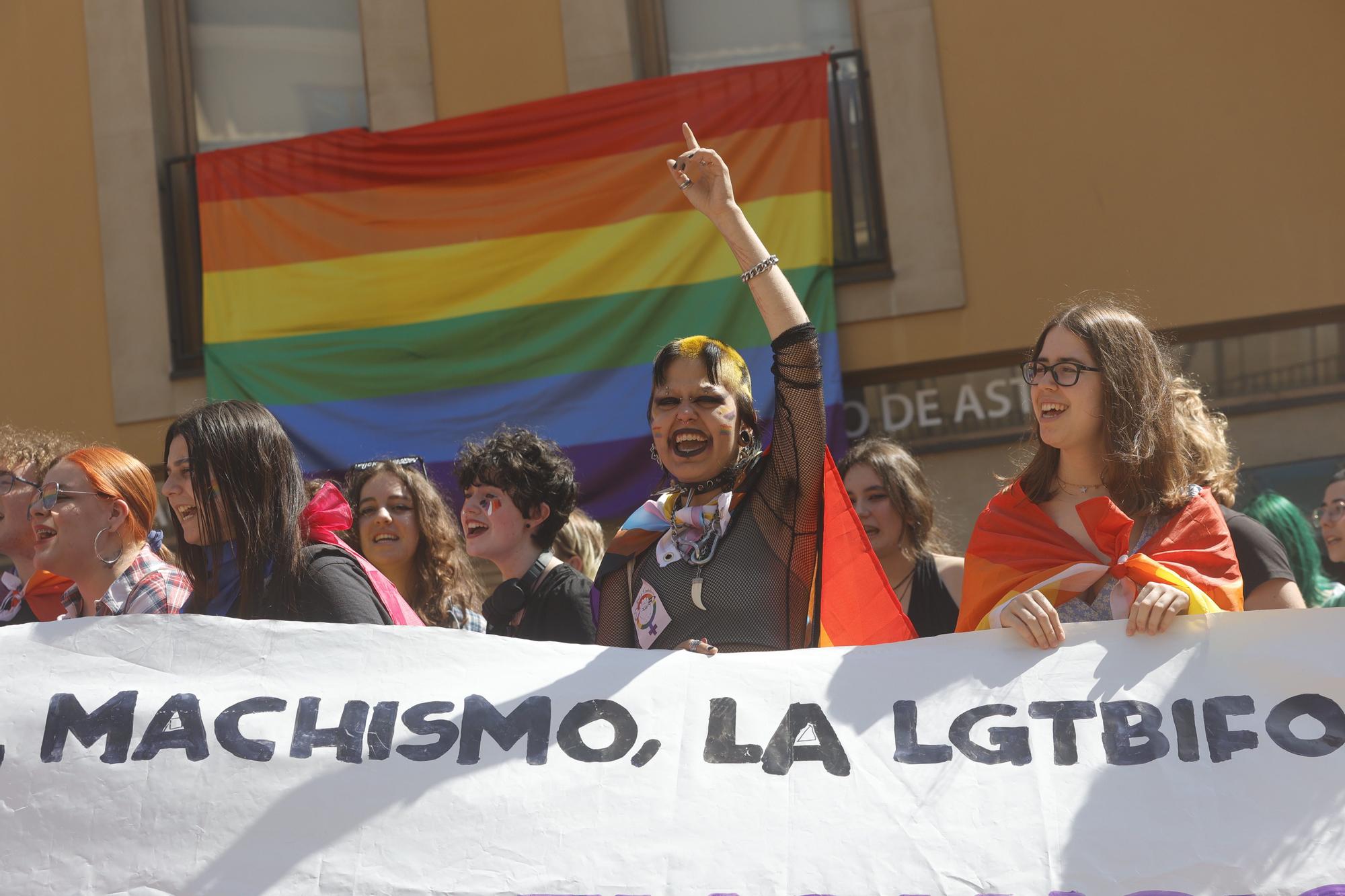 En imágenes: Así se vivió el Día del Orgullo en Oviedo