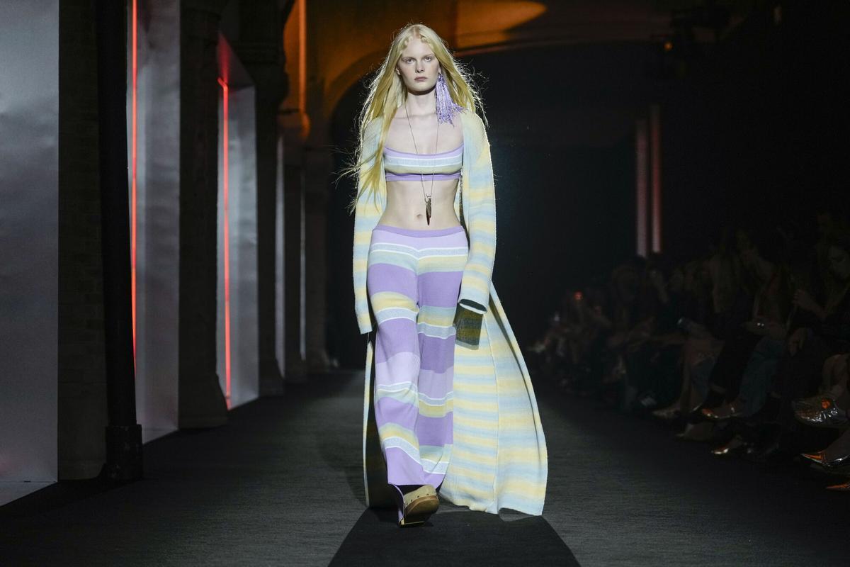 FOTODELDÍA - . BARCELONA, 14/10/2025.- Aspecto del desfile de la marca Escorpion que ha abierto la pasarela 080 Barcelona Fashion. EFE/Enric Fontcuberta