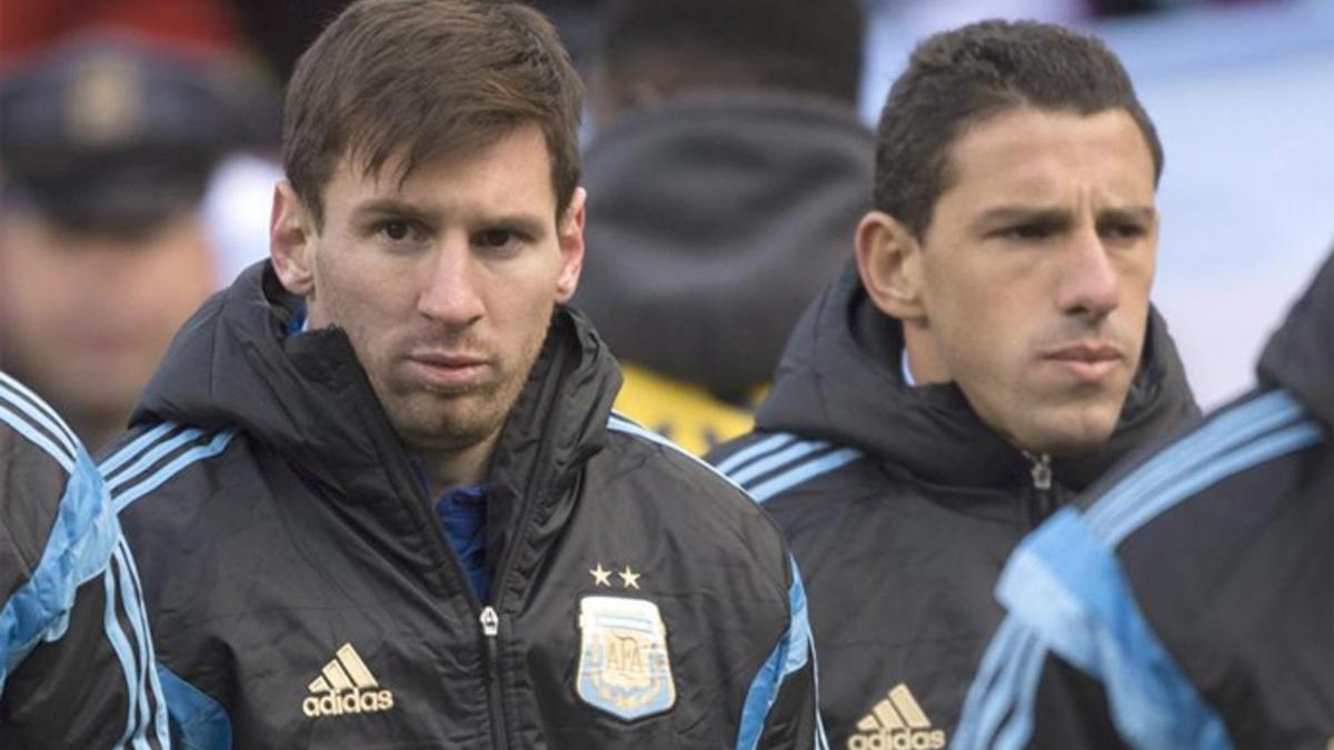 Leo Messi junto a Maxi Rodríguez en una fotografía de archivo