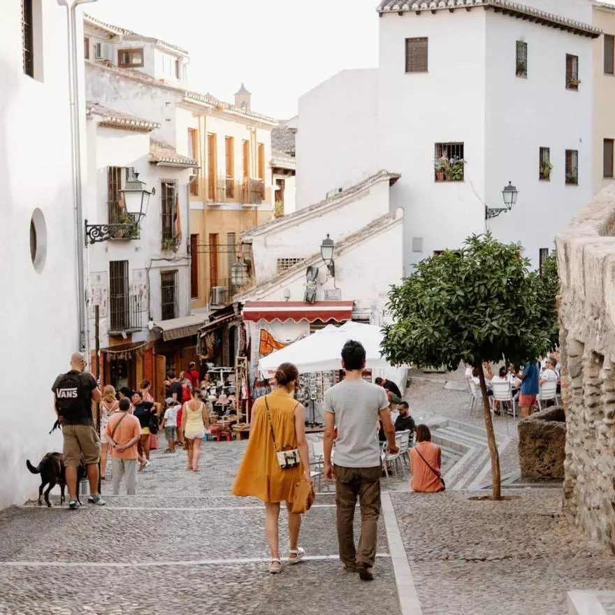 Entramos en la ciudad donde mejor se come de Andalucía, conocida como “la capital mundial de las tapas”