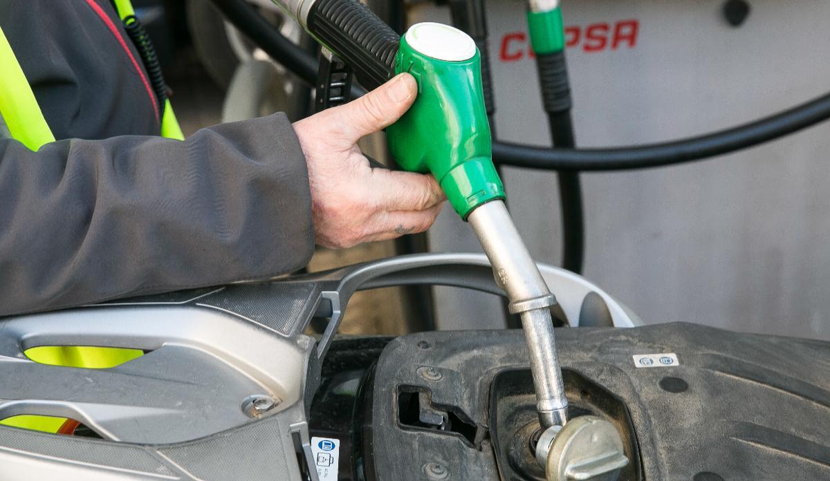 Mantente alerta diariamente de los cambios en los precios de la gasolina