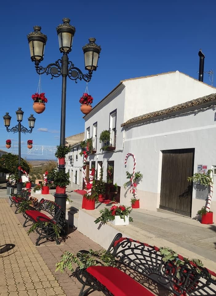 Las calles de Morente, engalanadas por Navidad.