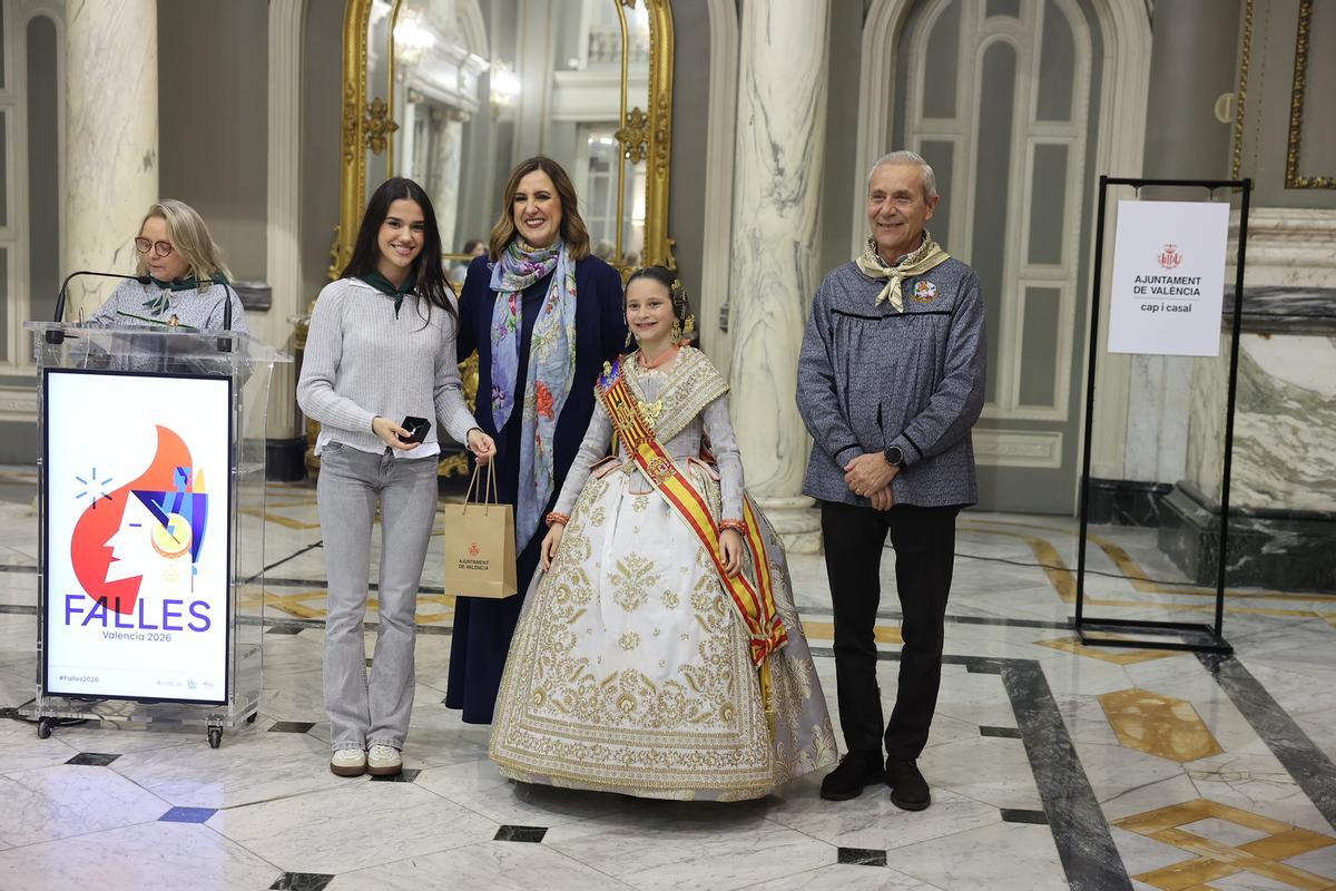 Catalá recibe a las Falleras Mayores Infantiles de Valéncia de la historia