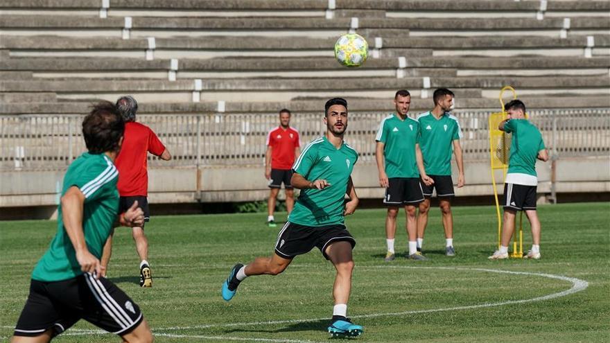 El Córdoba CF afina la puntería de cara a la visita del Badajoz