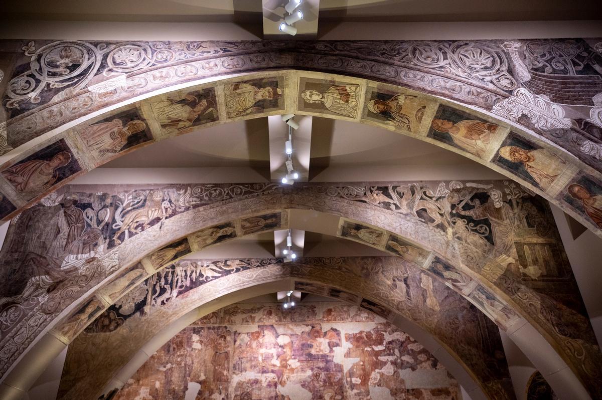 Pinturas de Sijena en las salas de arte románico en el MNAC