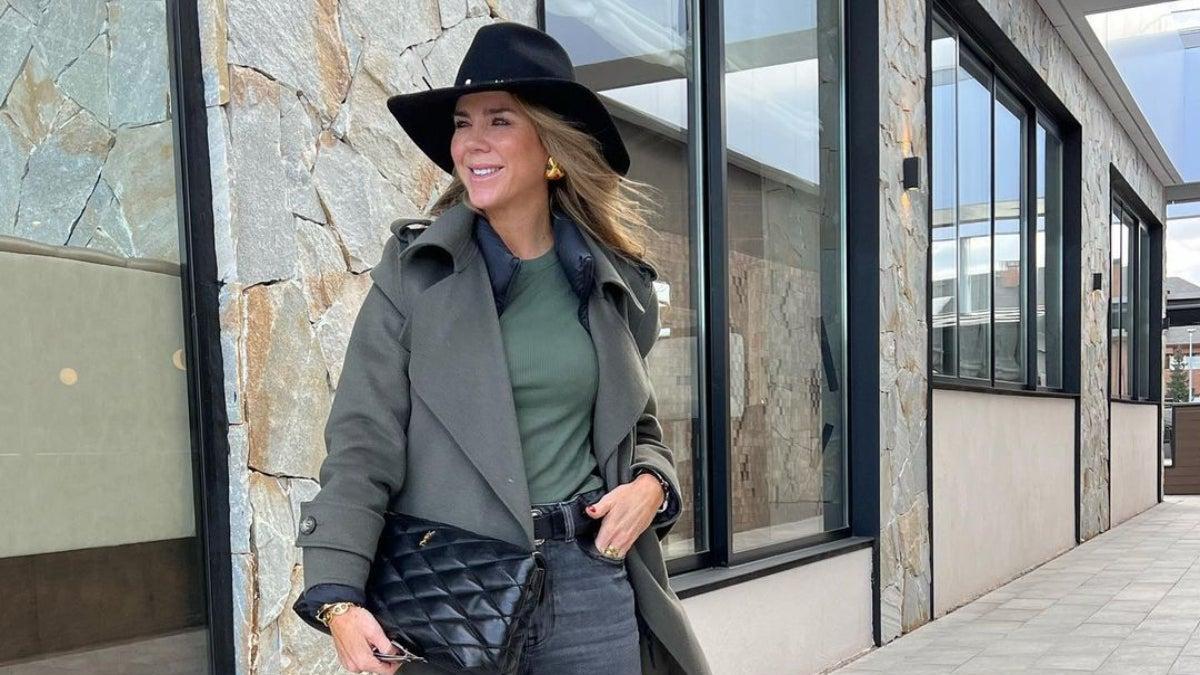 Amelia Bono, con uno de los looks que muestra en Instagram con abrigo de Massimo Dutti