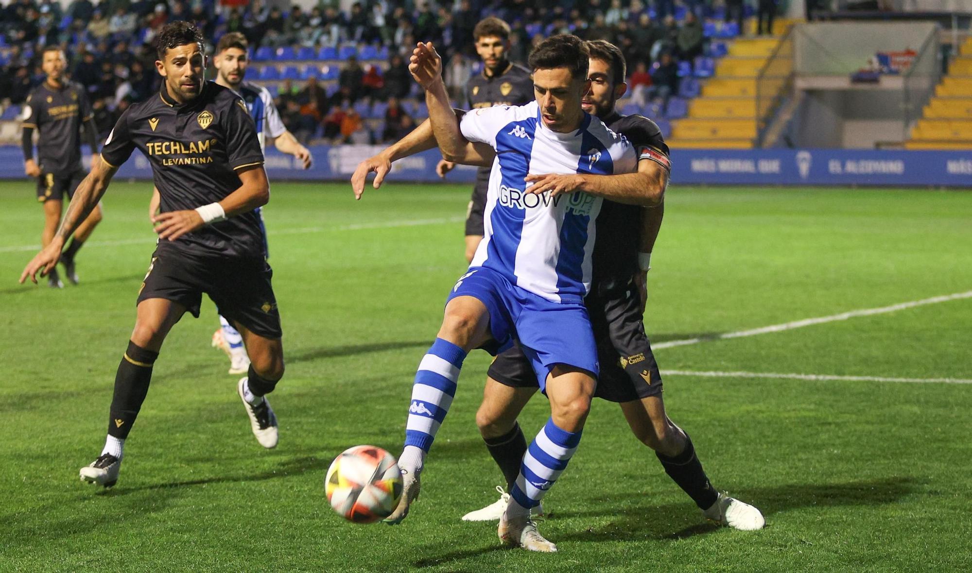 El Alcoyano noquea al lider