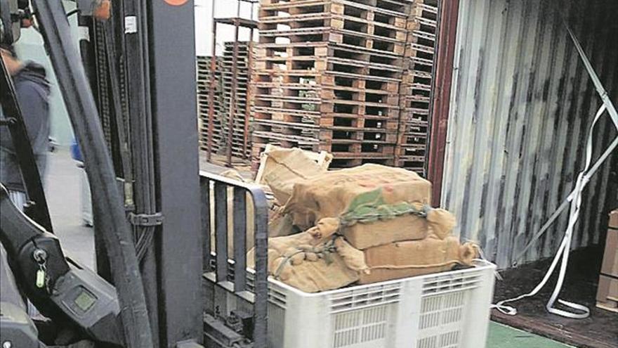 10 bolsas ocultaban los 370 kilos de cocaína en Alqueries