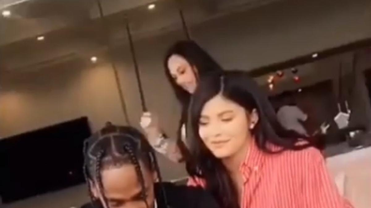 Kylie Jenner con Travis Scott y Stormi