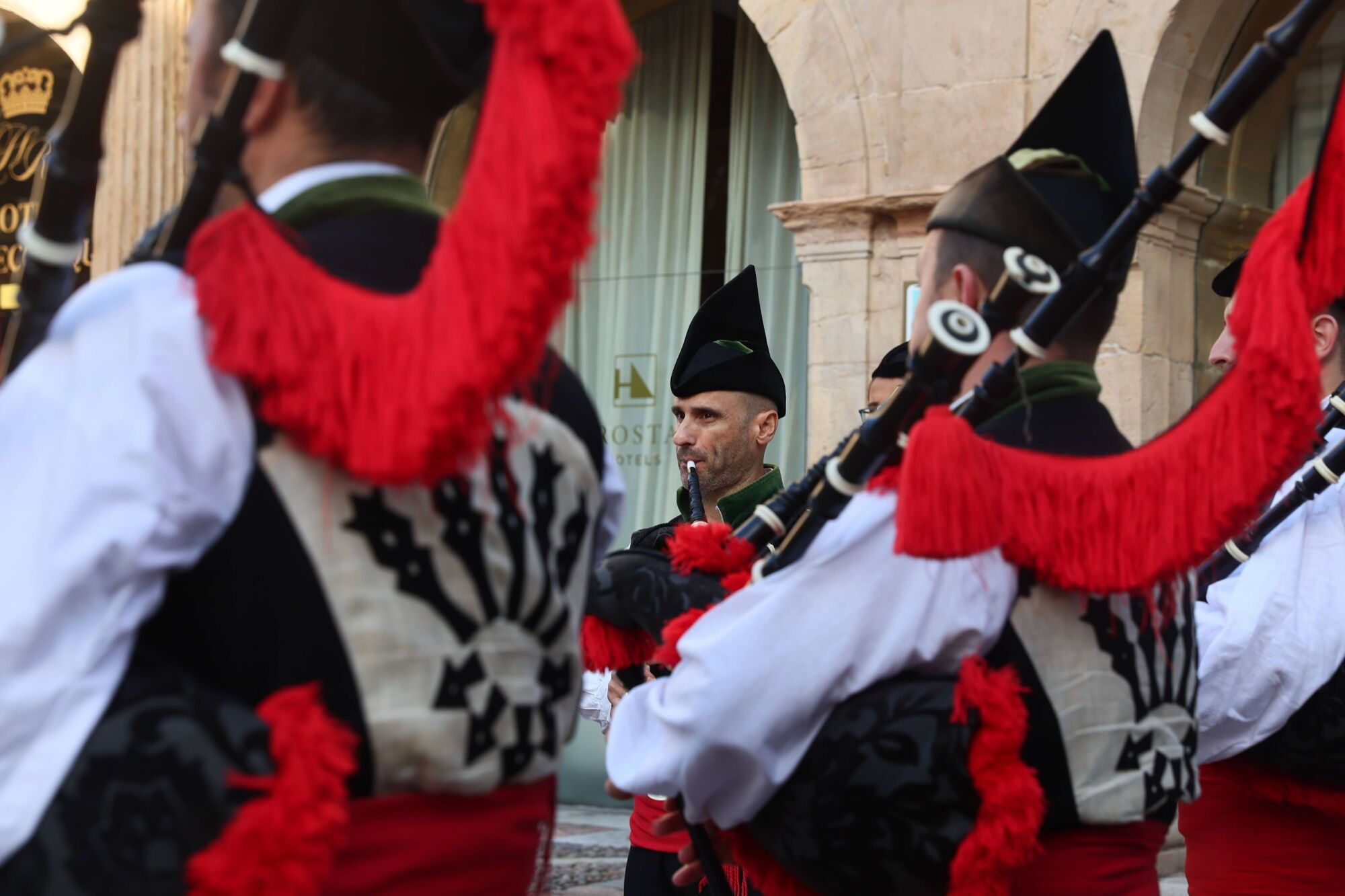 EN IMÁGENES: El hotel de la Reconquista se convierte en el epicentro de los premios "Princesa" en las horas previas a la ceremonia