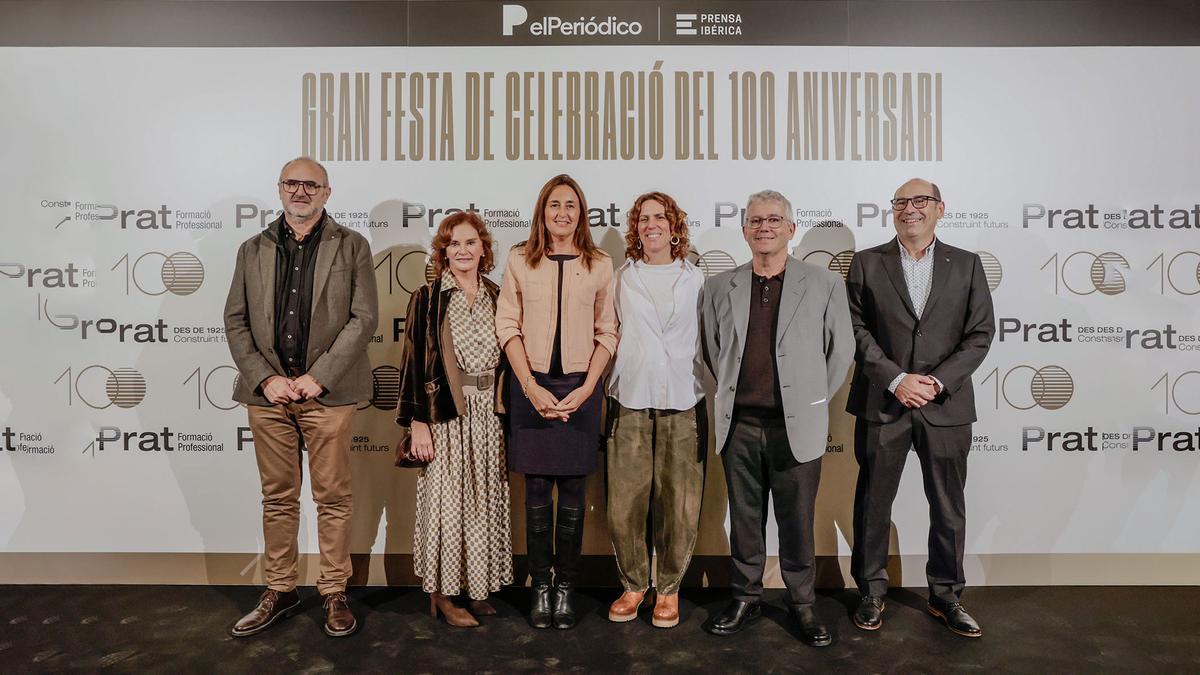 Ricard Coma Montoro, Director General de Formació Professional; Núria Prat, CEO de Prat FP; Esther Niubó, Consellera del Departament d’Educació i Formació Professional de la Generalitat de Catalunya; Mabel Mas directora general d’El Periódico; Justi Hidalgo, Director Pedagògic de Prat FP y José Luís Duran Moyano, President de l’Agència de Formació Professional.