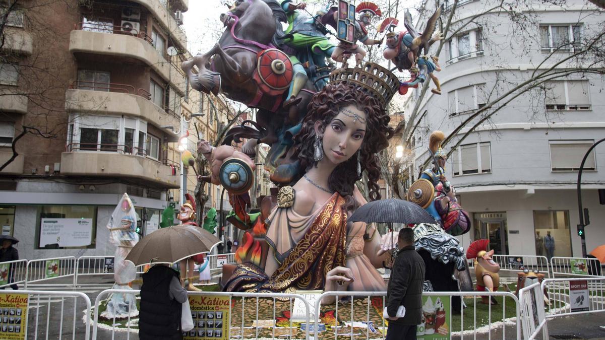 La falla Ferroviària de Xàtiva, similar a la plantada en Dénia.