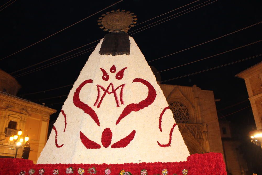 Así son las canastillas y el manto de la Ofrenda