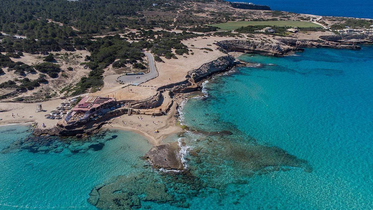 Imagen aérea de Platges de Comte en Ibiza.