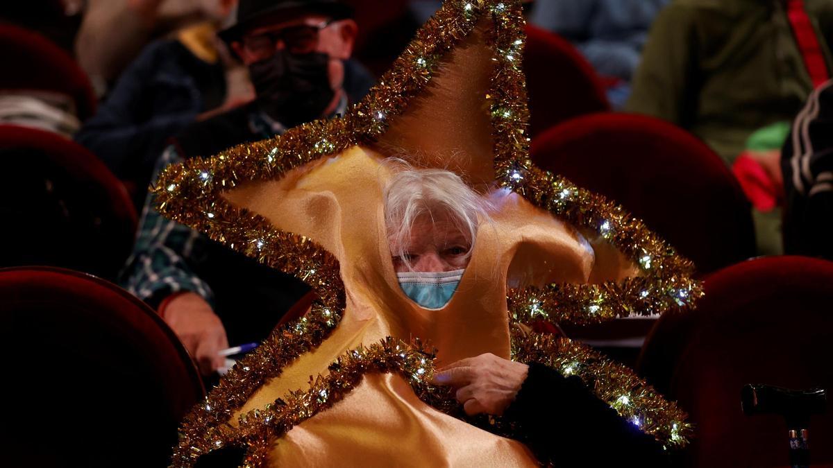 Ilusión y restricciones marcan el sorteo de Navidad en el Teatro Real