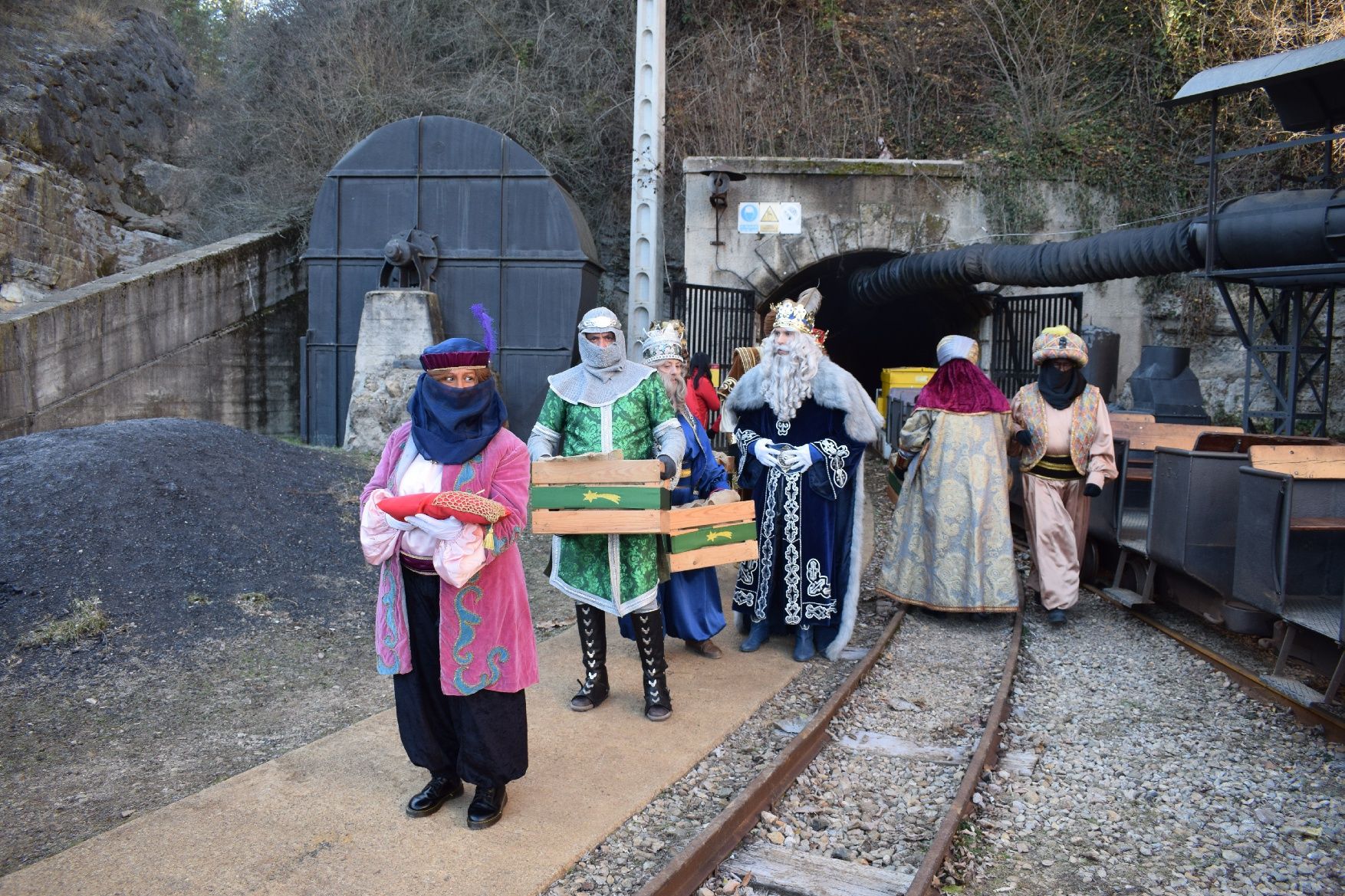 Els Reis d'Orient recullen el carbó a les mines de Cercs