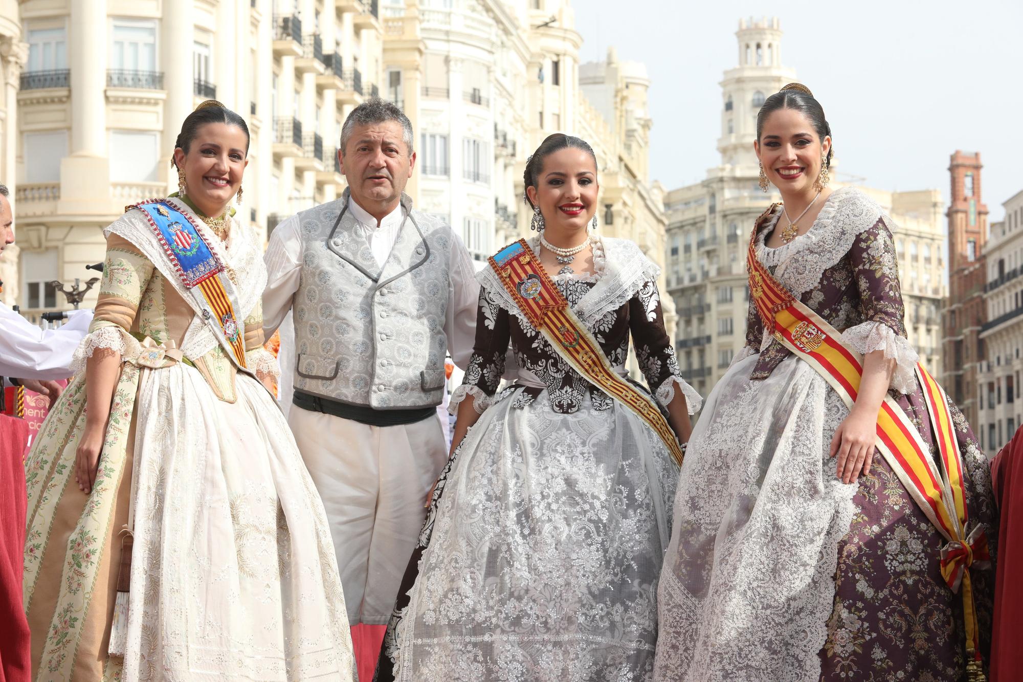 Entrega de los premios de las Fallas 2022 a las comisiones (II)