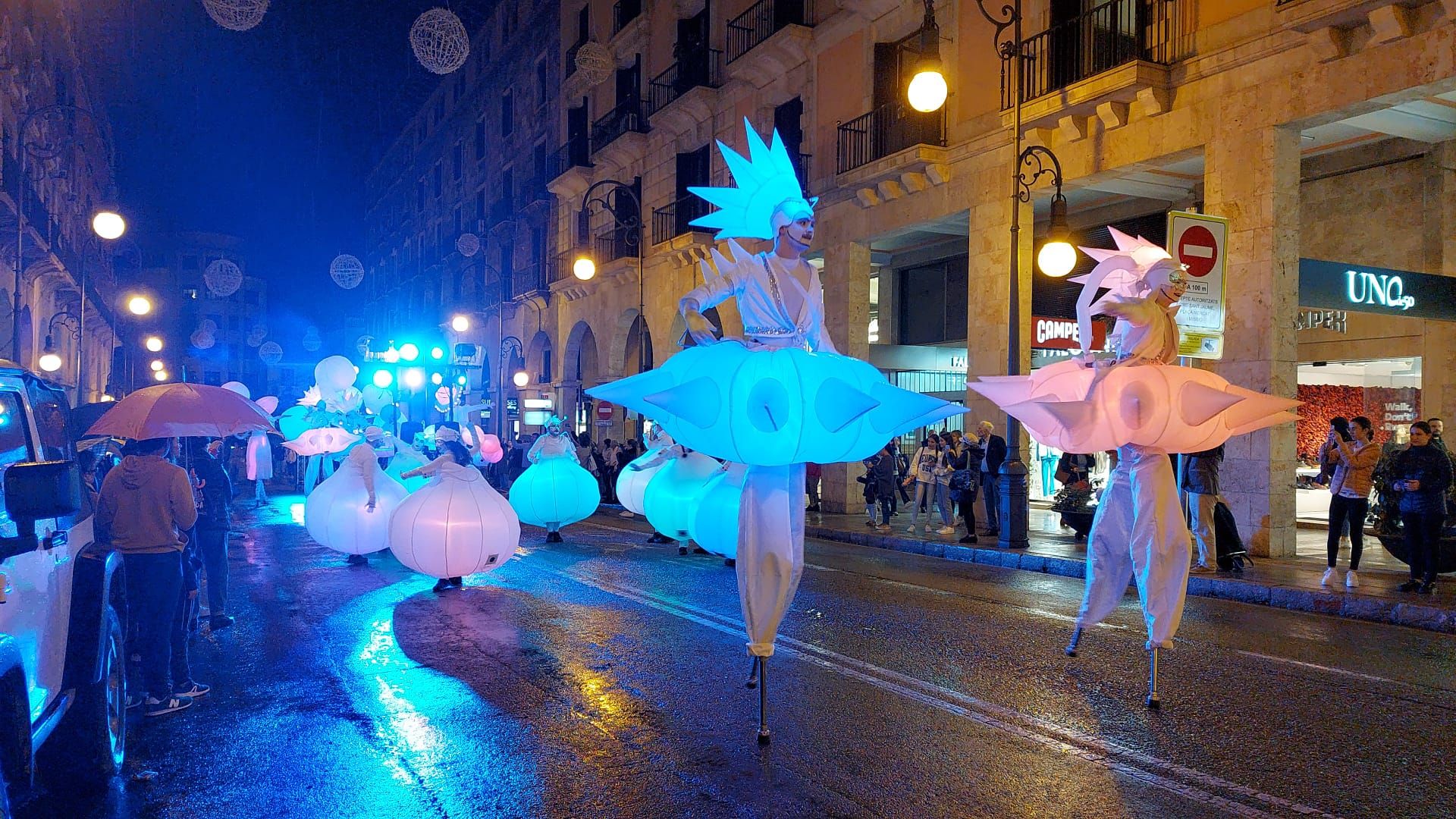 La lluvia frustra los espectáculos de luces de Navidad en Palma