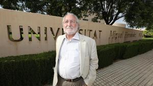 El médico, profesor y científico Bernat Soria, en el campus de Elche, en imagen retrospectiva.