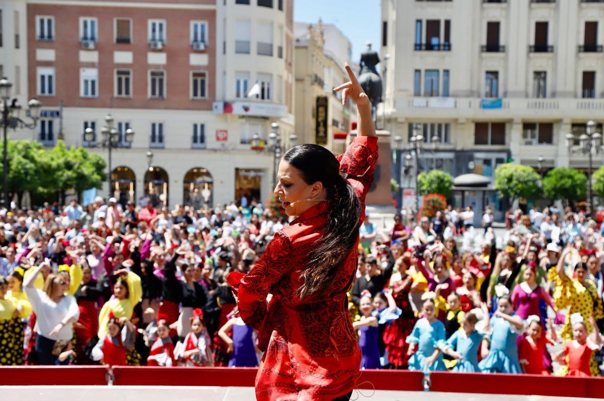 Pasacalles de las academias de baile en Córdoba