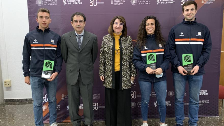 Ana María Pino Cabrera, Miguel Baidal Marco y Carlos Sánchez-Alarcos Muñoz, de la UA, reciben los premios de la Fundación Trinidad Alfonso