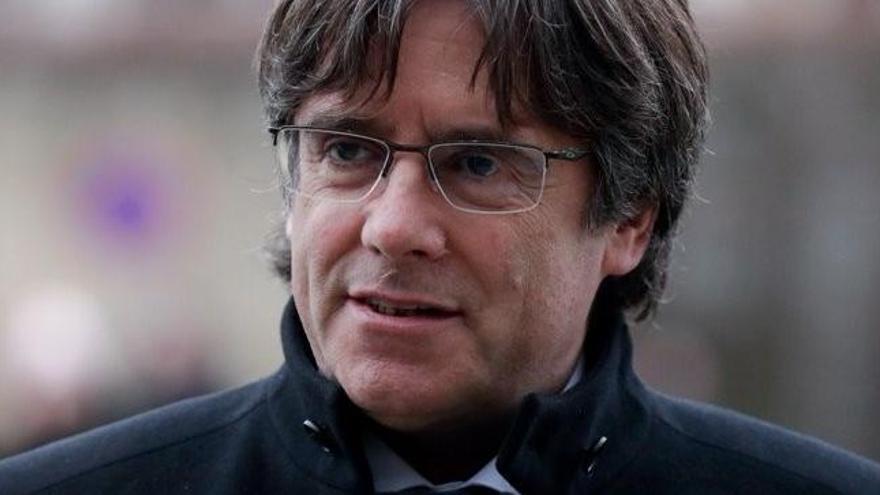 Puigdemont demana al Tribunal Suprem que anul·li l&#039;euroordre i aparti Llarena