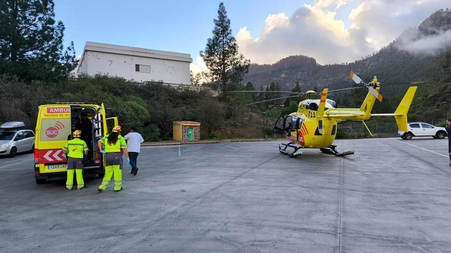 Un hombre en estado grave evacuado en helicóptero al Negrín