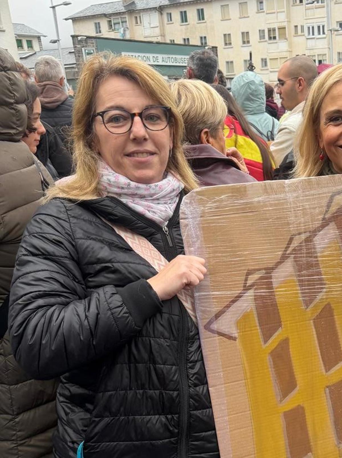 Berta Lantero, una de las vecinas afectadas por el incremento de alquileres en el inmueble de VPO en Jaca.