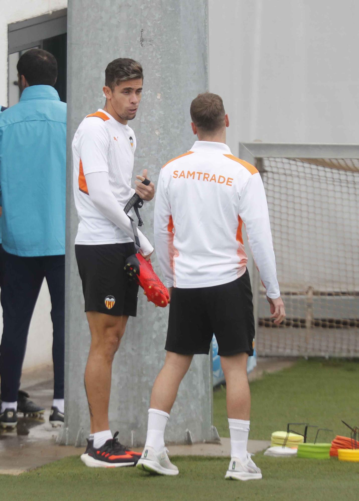 Última sesión antes del partido frente a la Real Sociedad para el Valencia