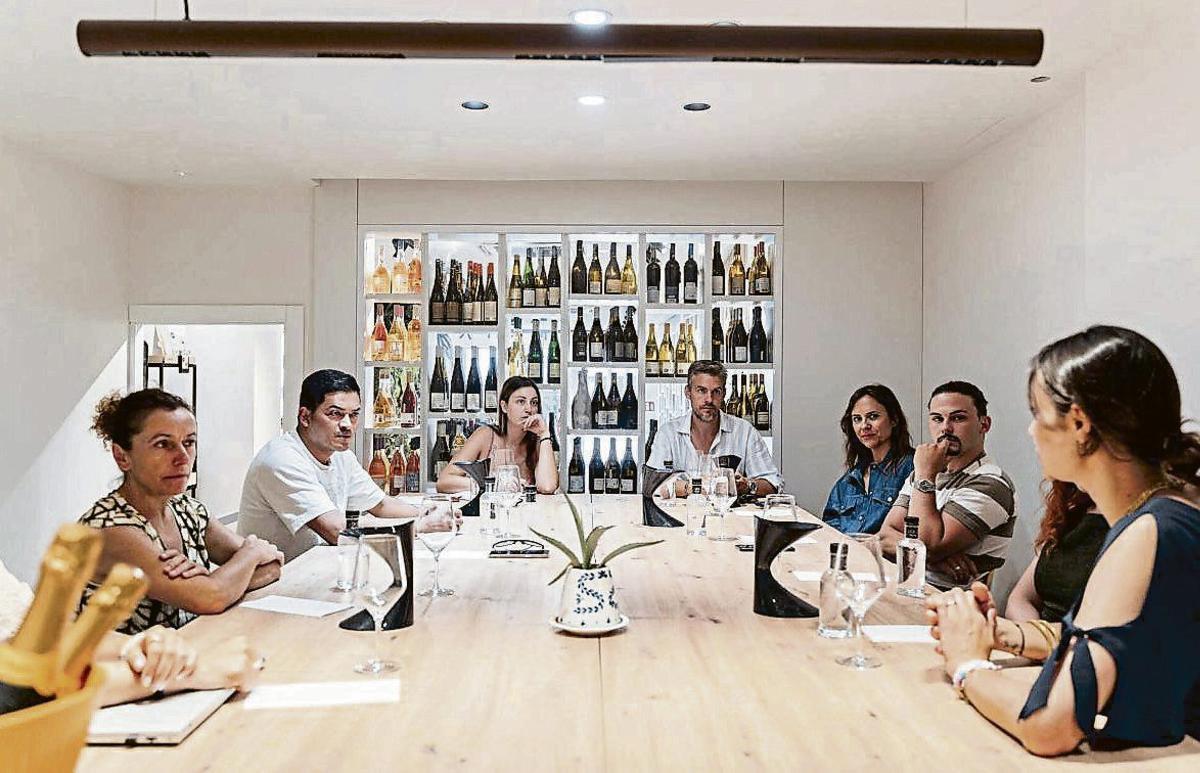 Bedrinks celebrates its tenth anniversary with a new tasting room at its shop in the Port of Ibiza.