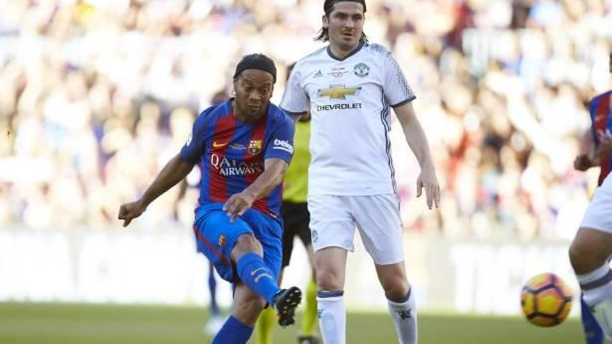 La màgia de Ronaldinho, al Camp Nou