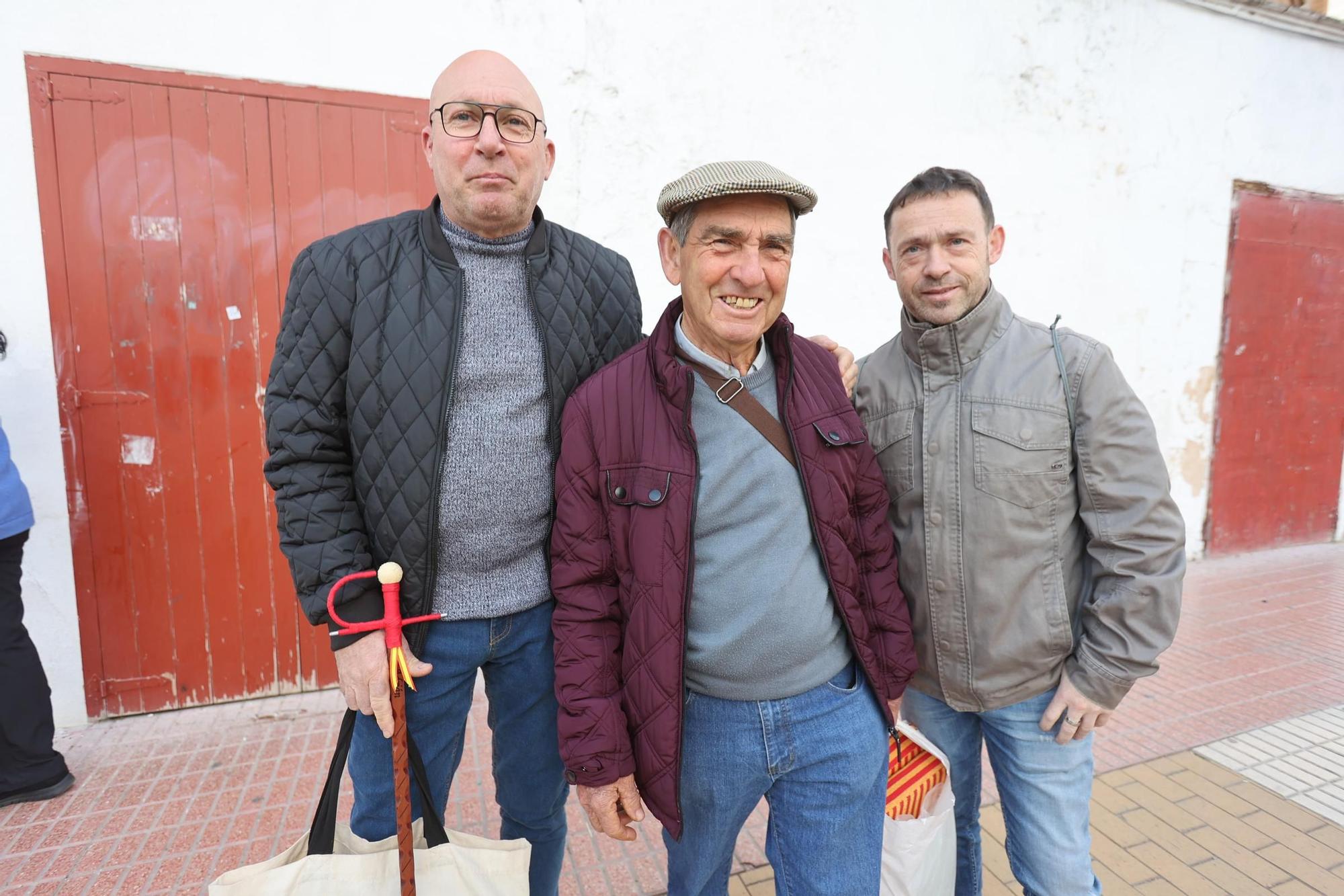 Aficionados taurinos en la feria de la Magdalena este jueves