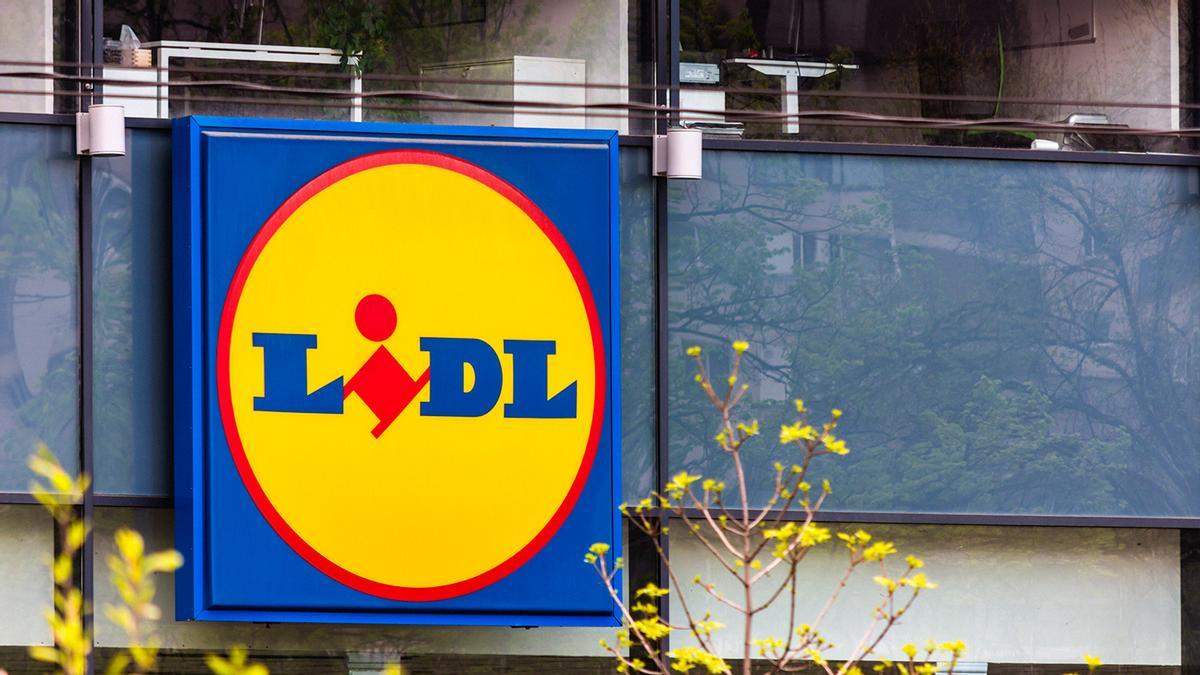 Mañana se esperan colas kilométricas en Lidl para conseguir la alfombra de terraza de estampado selvático más barata del mercado: por solo 4,99 euros