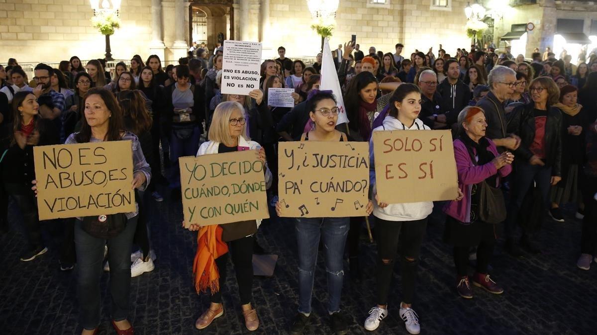 Concentración contra la sentencia contra la ’manada de Manresa’.